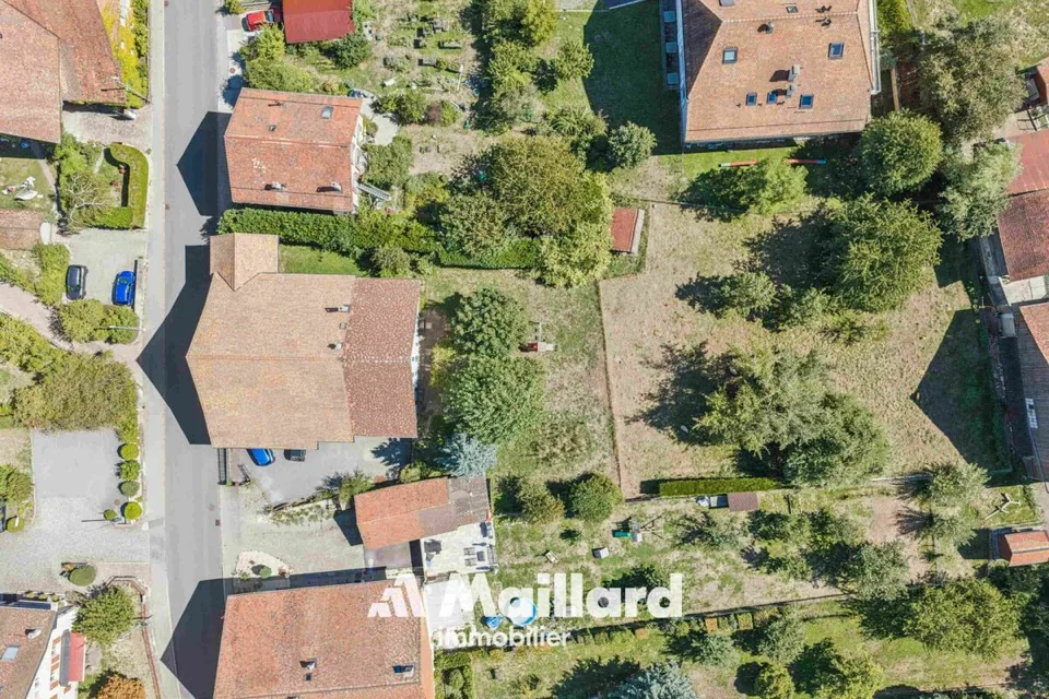 Echtes Bauernhaus mit 5.5 Zimmern und Scheune auf einem großen Grundstück von 2'309 m2 – Foto 17 von 19