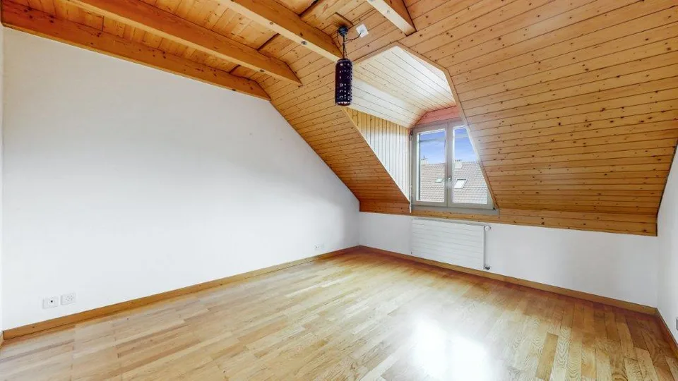 Gemütliche 2½-Zimmer-Galeriewohnung in Ittigen - schöne Wohnung zentral und doch ruhig