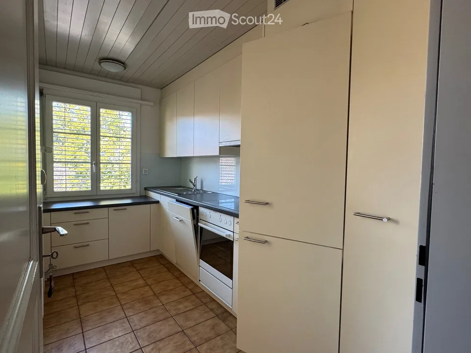 Appartement 2.5 pièces entretenu dans un quartier calme à Gachnang – disponible immédiatement !