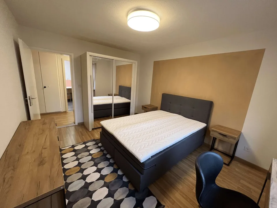 Furnished room in modernised apartment in a top location – Foto 6 von 14