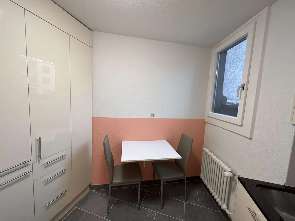 Furnished room in modernised apartment in a top location – Foto 13 von 14