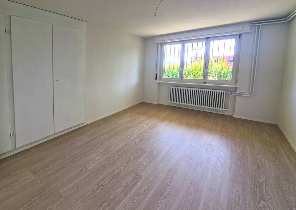 Ampia casa unifamiliare di 6 locali con molta privacy e vista panoramica a Biberstein