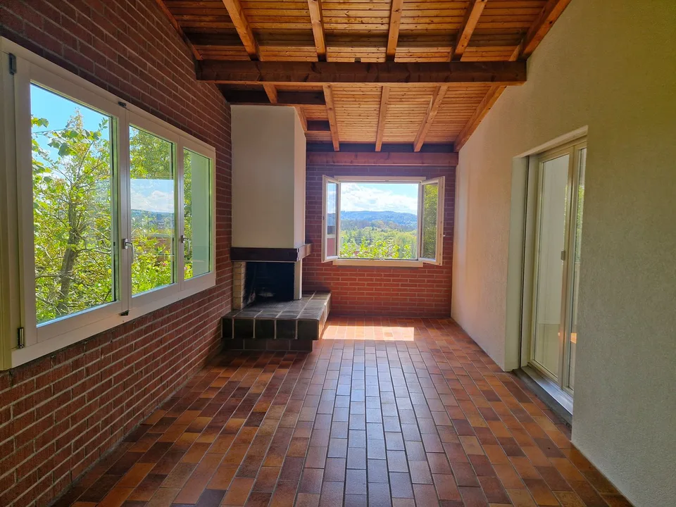Ampia casa unifamiliare di 6 locali con molta privacy e vista panoramica a Biberstein