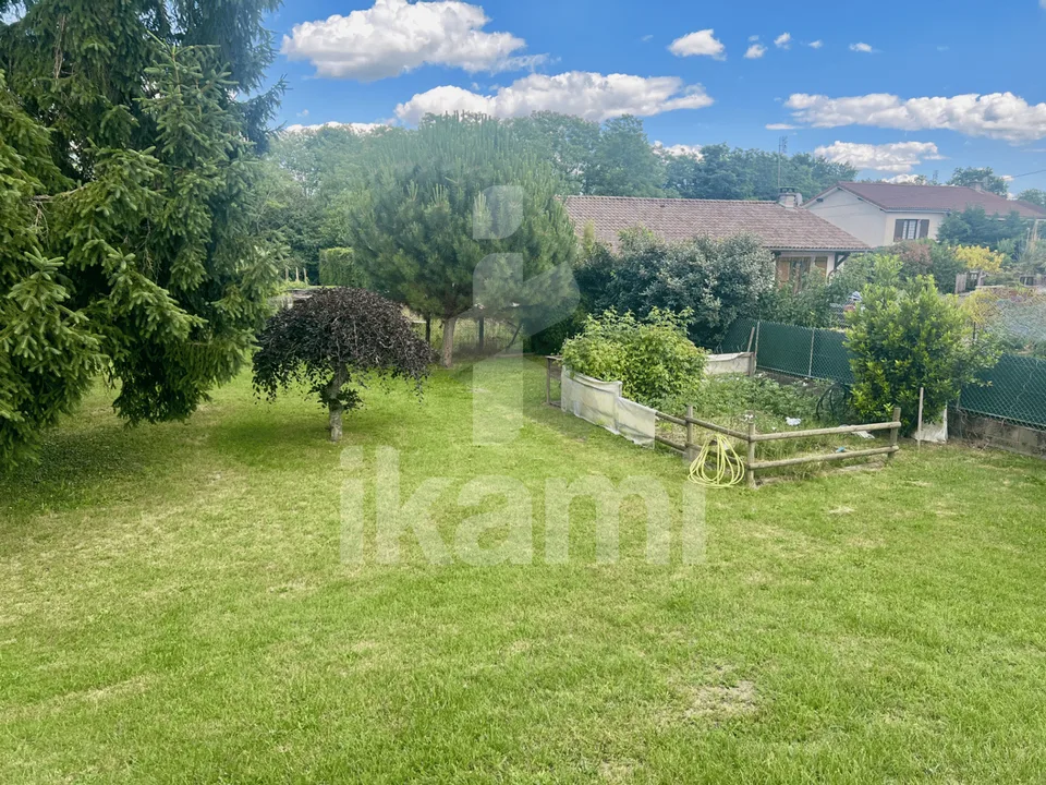 Maison de plain-pied avec 3 chambres sur un terrain de 3600m2 – photo 2 sur 13