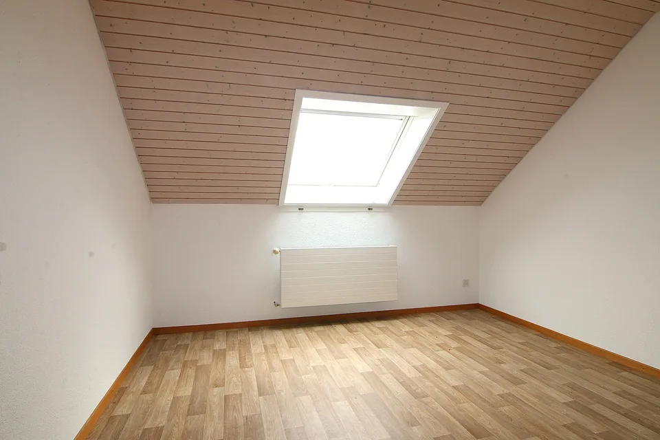 Gepflegte 4-Zimmer-Dachwohnung – Foto 5 von 12