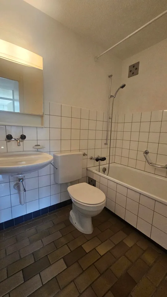 Befristete 4-Zimmer-Wohnung per sofort zu vermieten – Foto 4 von 8
