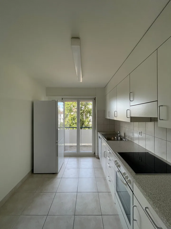 Helle 3-Zimmerwohnung mit Balkon in Münchenstein sofort ver... – Foto 12 von 18