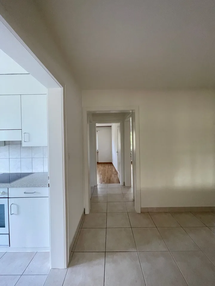 Helle 3-Zimmerwohnung mit Balkon in Münchenstein sofort ver... – Foto 15 von 18