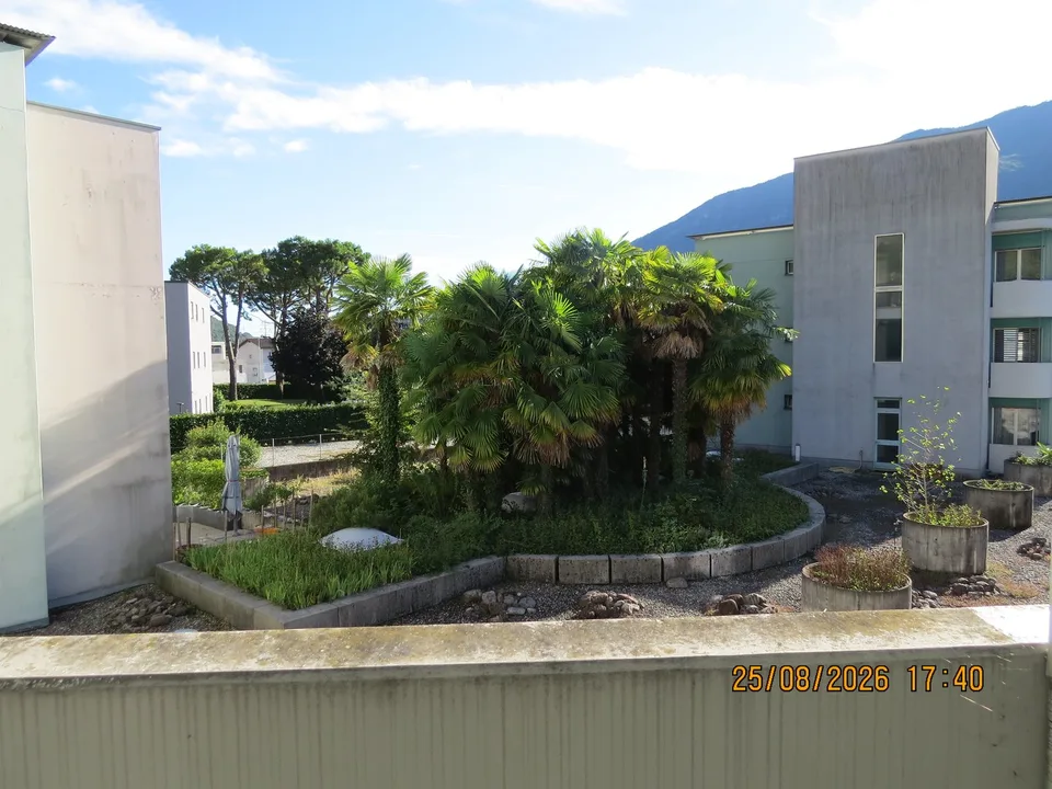 Appartement lumineux de 2.5 pièces avec balcon à Melano, Val Mara