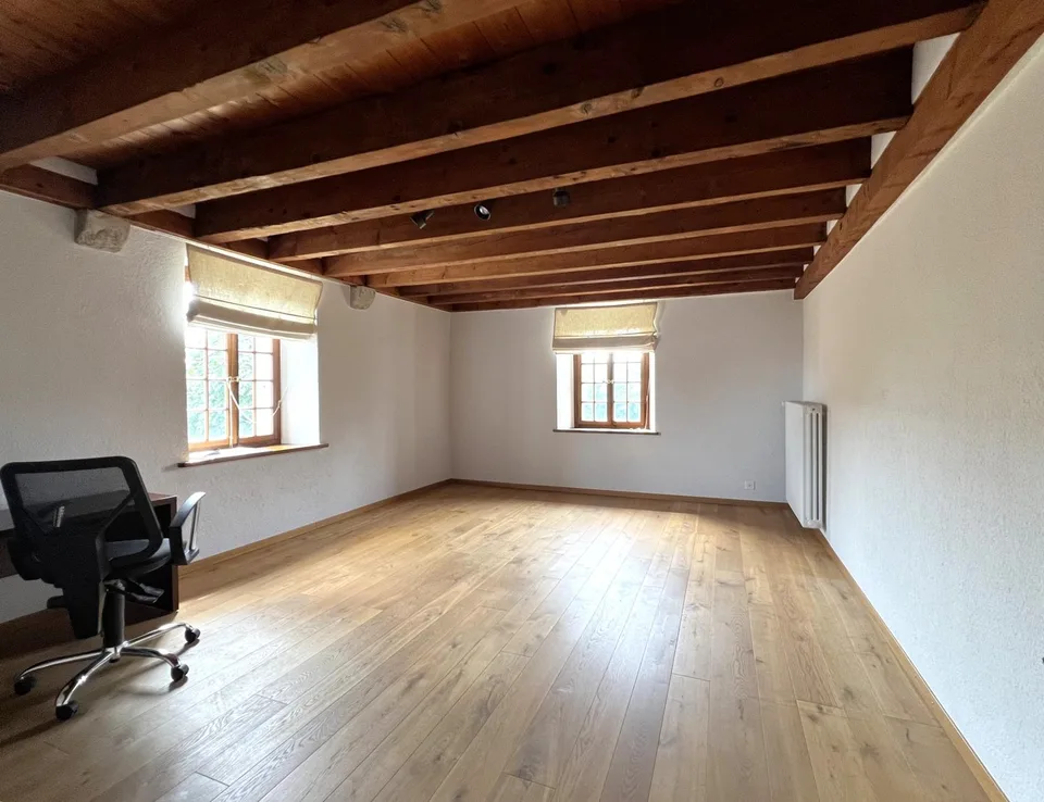 6.5 Zimmer Einfamilienhaus in Givrins | UrbanHome