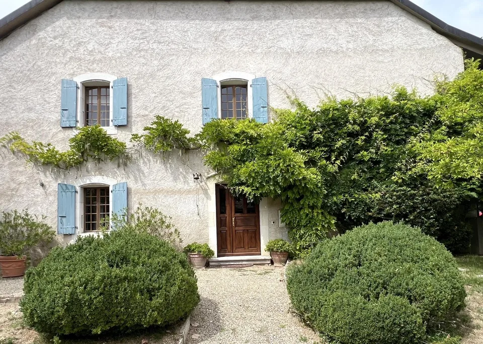 6.5 Zimmer Einfamilienhaus in Givrins | UrbanHome