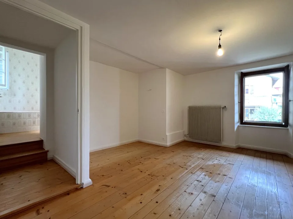 6.5 Zimmer Einfamilienhaus in Givrins | UrbanHome