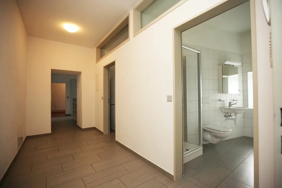 Spacious 5-room apartment in a former farmhouse