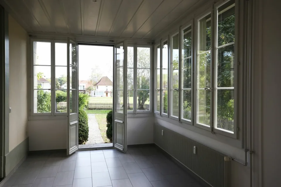 Spacious 5-room apartment in a former farmhouse