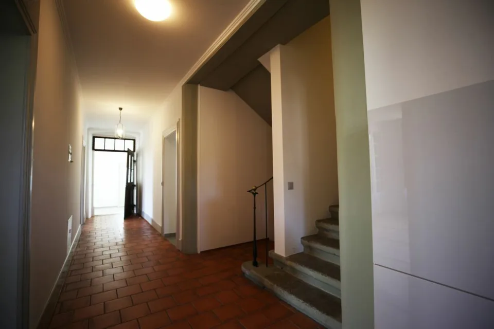Spacious 5-room apartment in a former farmhouse