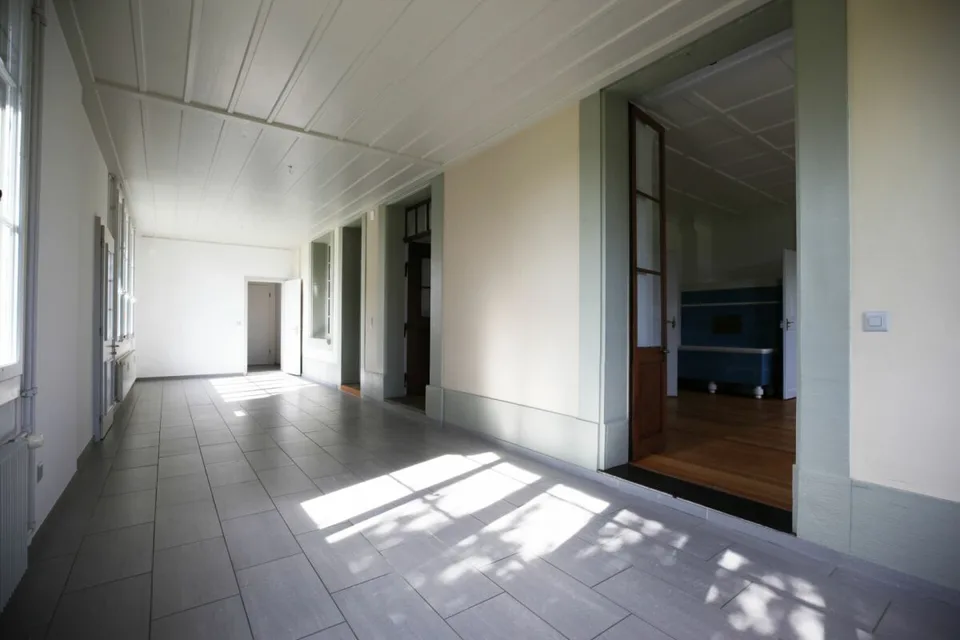 Spacious 5-room apartment in a former farmhouse