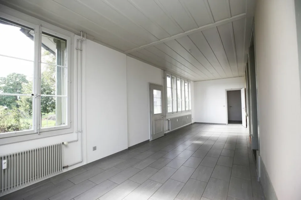 Spacious 5-room apartment in a former farmhouse
