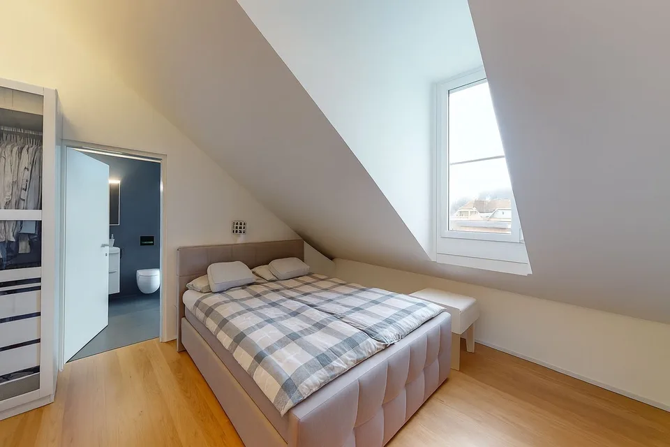 Appartement spacieux 4.5 pièces en mansarde avec terrasse de 18 m²