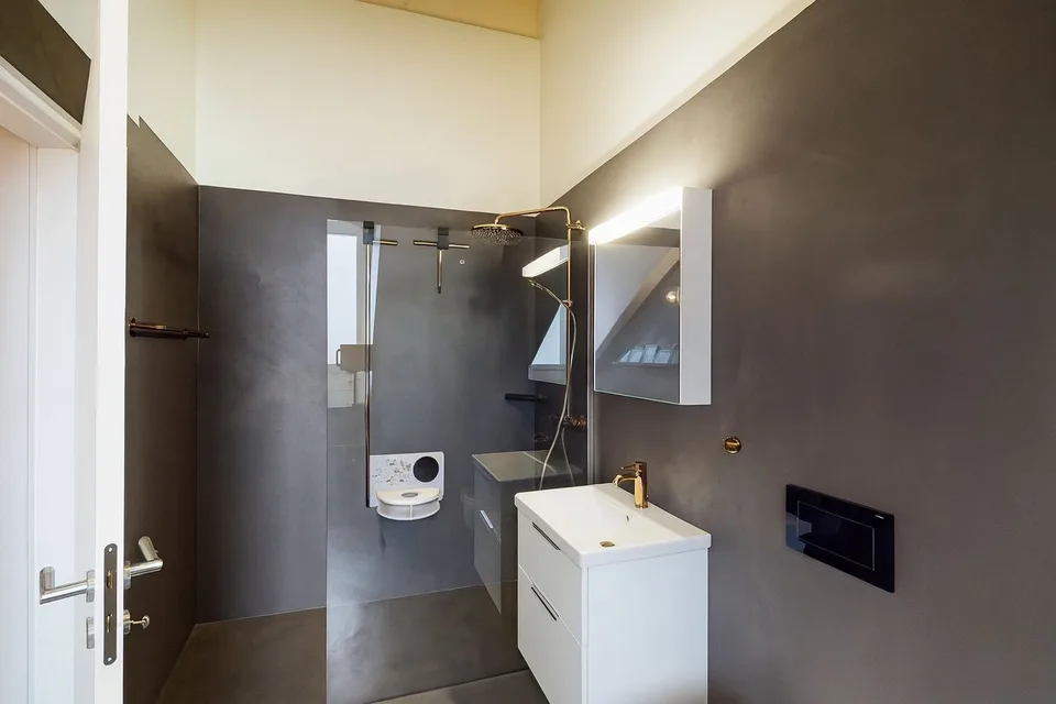 Appartement spacieux 4.5 pièces en mansarde avec terrasse de 18 m²