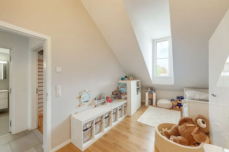 Appartement spacieux 4.5 pièces en mansarde avec terrasse de 18 m²