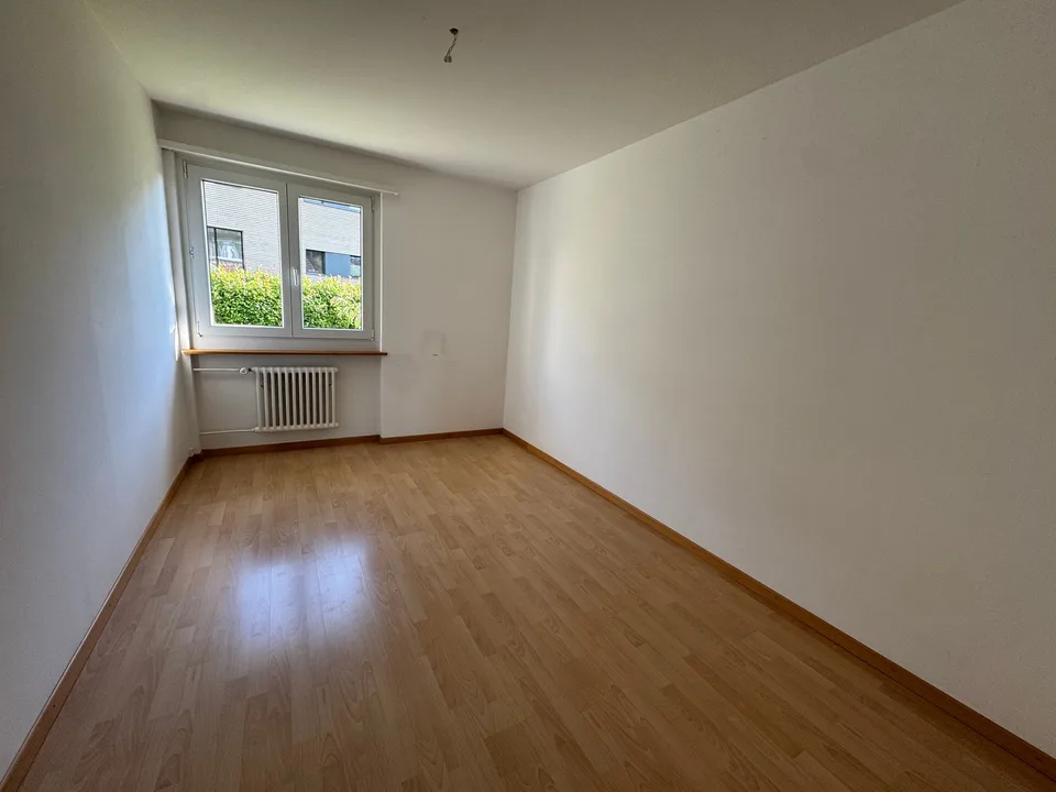 Geräumige 5-Zimmer-Wohnung mit Balkon in ruhiger Lage