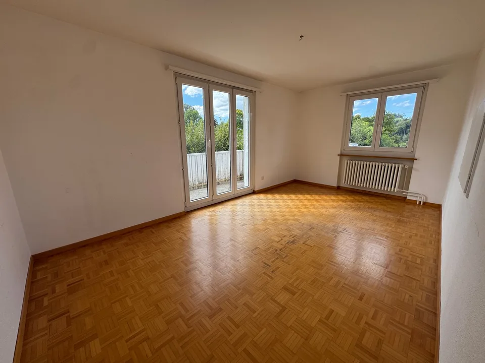 Geräumige 5-Zimmer-Wohnung mit Balkon in ruhiger Lage