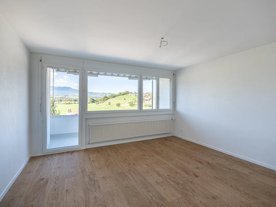 Primo occupante dopo ristrutturazione – appartamento 3 locali moderno con vista sulle montagne