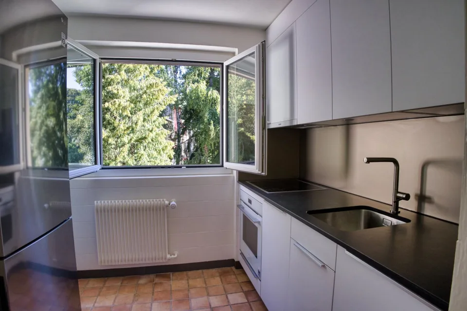 Charmantes 3-Zimmer-Wohnung mit Balkon und freier Sicht in Château-d'Oex – Foto 7 von 11