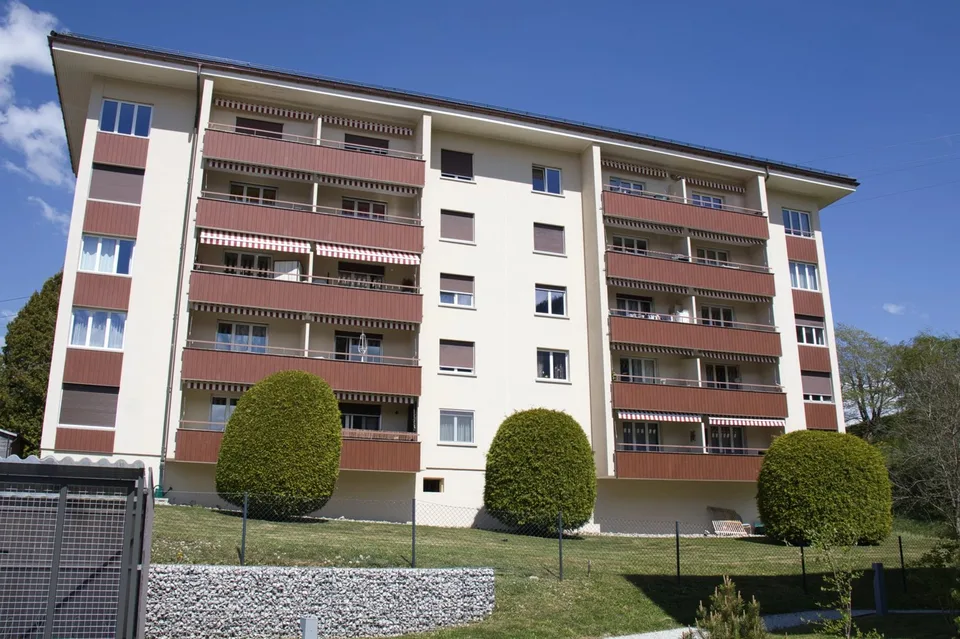 Charmantes 3-Zimmer-Wohnung mit Balkon und freier Sicht in Château-d'Oex – Foto 11 von 11
