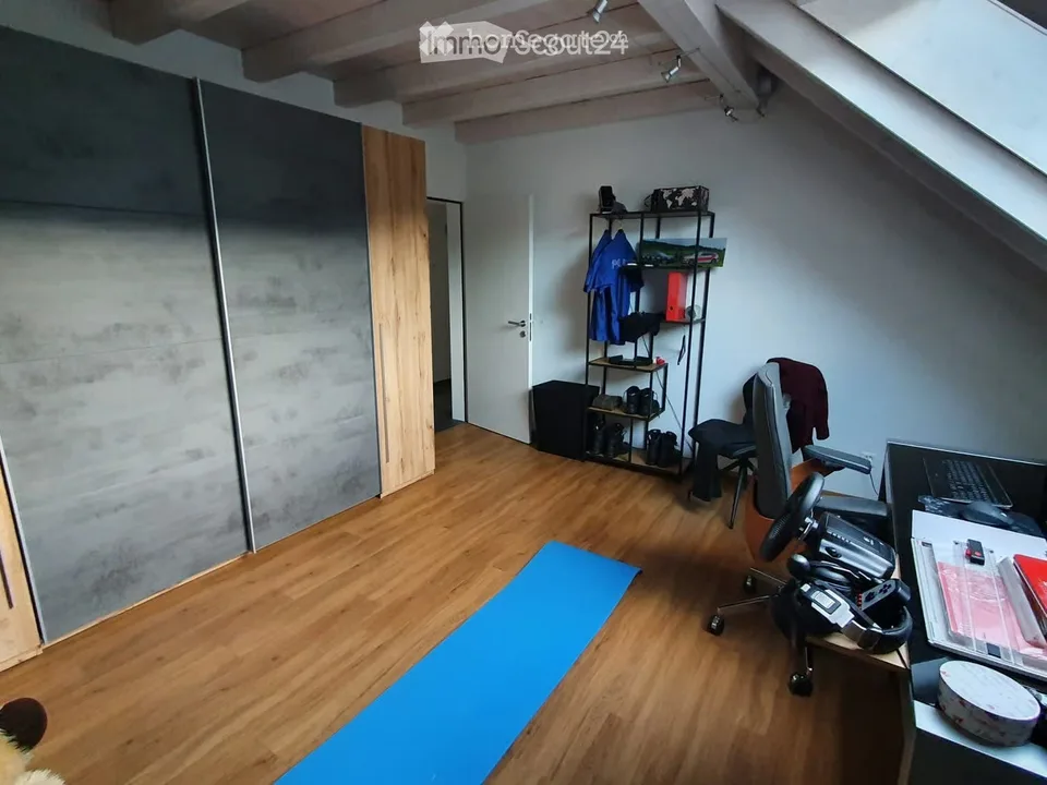 Exclusive, spacious 3.5-room attic apartment in Flums