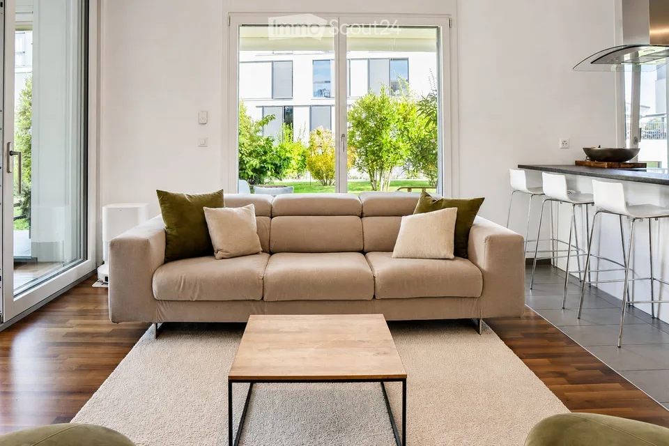 St-Sulpice – Appartamento luminoso di 70m2 con veranda, grande terrazza e accesso al giardino