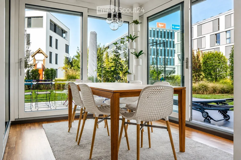 St-Sulpice – Appartamento luminoso di 70m2 con veranda, grande terrazza e accesso al giardino