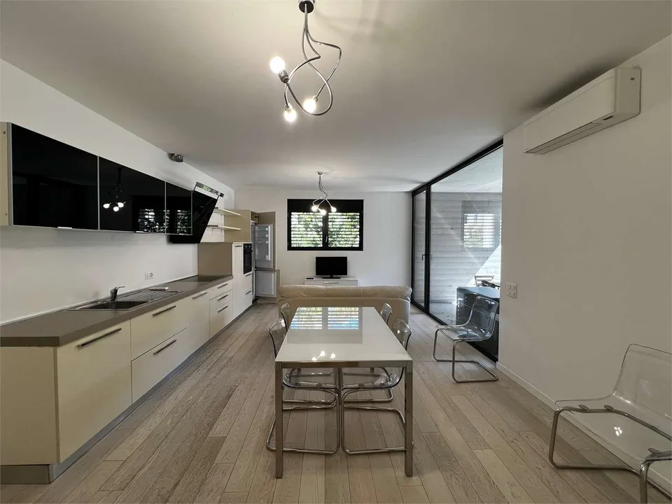 Rif. 2705 Lugano - Elegantes 3.5-Zimmer-Wohnung mit Terrasse nur wenige Schritte entfernt – Foto 4 von 10