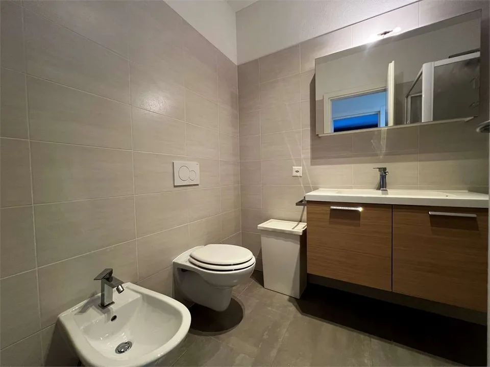 Rif. 2705 Lugano - Elegantes 3.5-Zimmer-Wohnung mit Terrasse nur wenige Schritte entfernt – Foto 9 von 10