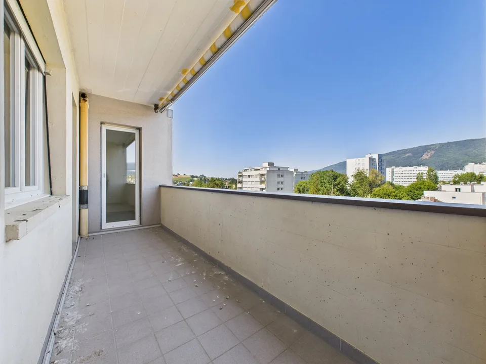 Appartement 3 pièces rénové avec vue panoramique à Biel – Foto 13 von 18