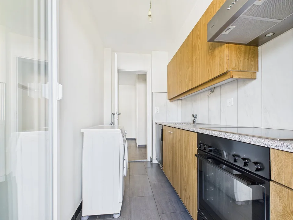 Appartement 3 pièces rénové avec vue panoramique à Biel – Foto 15 von 18