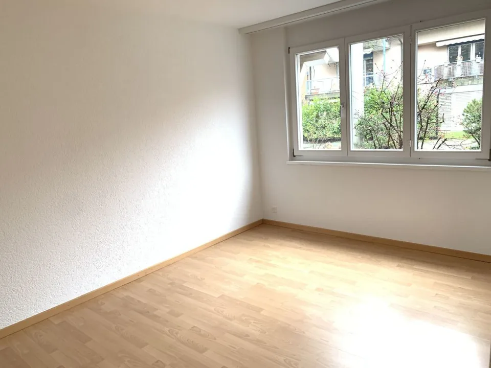 Appartement 4 pièces et demi au rez-de-chaussée