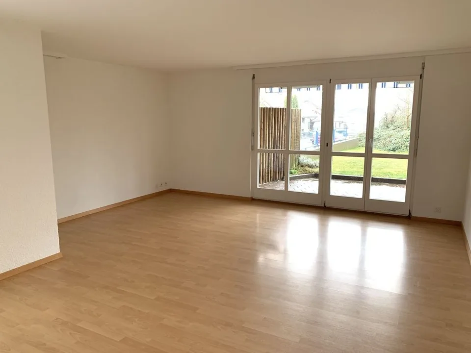 Appartement 4 pièces et demi au rez-de-chaussée