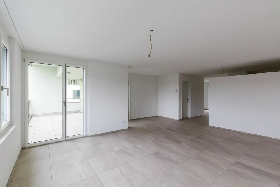 Top 3 1/2-Zimmerwohnung im 1. OG in der Überbauung Blumenau – Foto 4 von 11