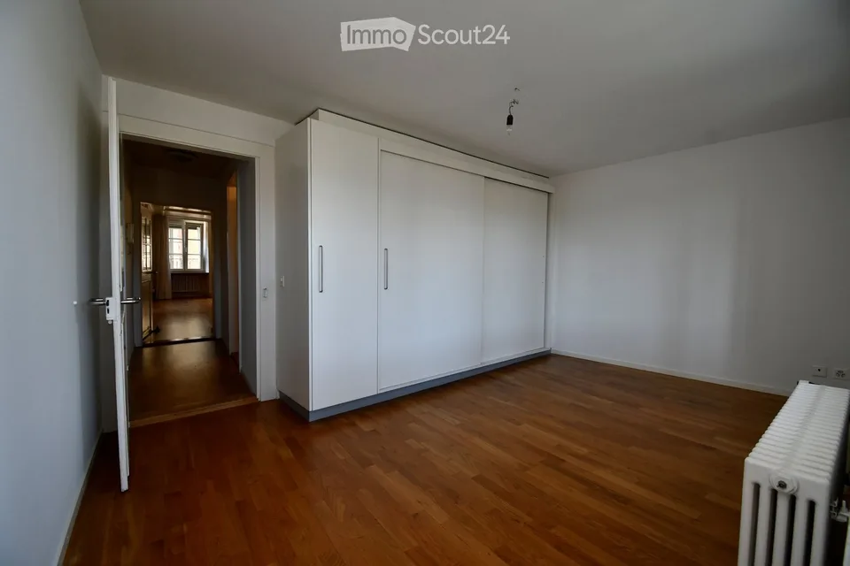 Sonnige 4- Zimmer-Altbauwohnung in der Berner Altstadt – Foto 6 von 9