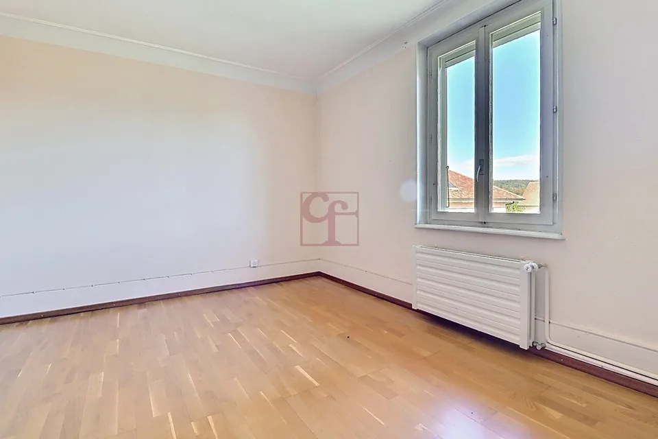 Maison familiale au coeur du village composée de 2 appartements – photo 12 sur 13