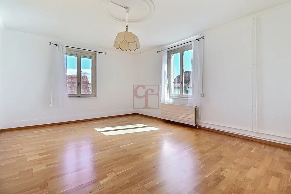 Maison familiale au coeur du village composée de 2 appartements – photo 4 sur 13
