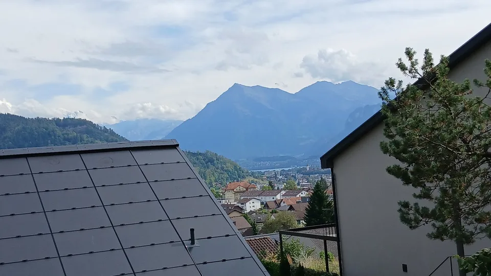 Grosse 4.5 -Zimmer-Wohnung mit Balkon und Kamin, TOP-Lage in Steffisburg