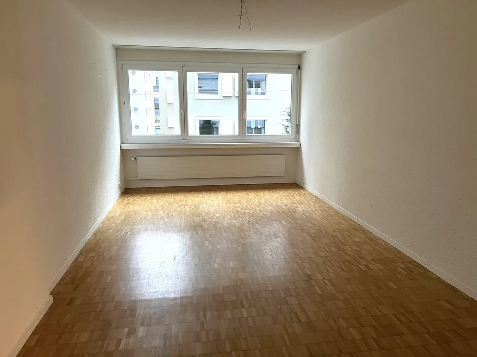 Espaceux maison sur la place Lindenplatz à Zürich Altstetten – photo 5 sur 6