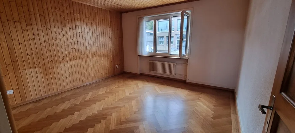 FAMILIENPARADIES IN GüMLIGEN: GROSSES GRUNDSTüCK, HELLE RäUME, RUHE. – Foto 5 von 12