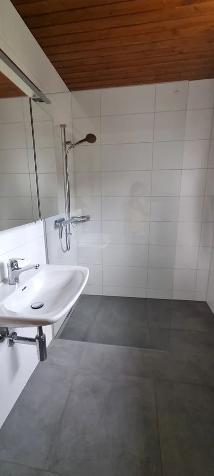 FAMILIENPARADIES IN GüMLIGEN: GROSSES GRUNDSTüCK, HELLE RäUME, RUHE. – Foto 6 von 12
