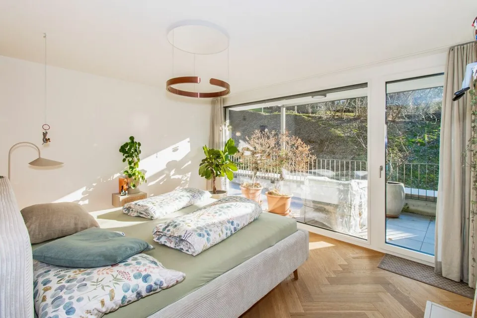 Between city and nature - Stylish 5.5-room townhouse with roof terrace – photo 8 of 12