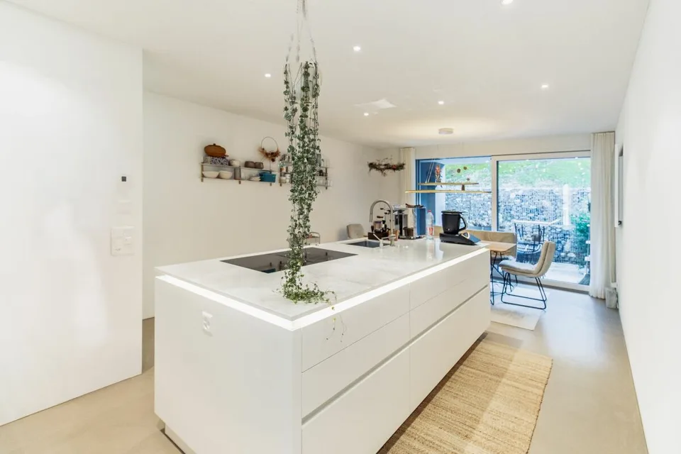 Between city and nature - Stylish 5.5-room townhouse with roof terrace – photo 4 of 12