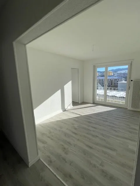 Viertel Eplatures, 4 Zimmer, komplett renoviert – Foto 4 von 18