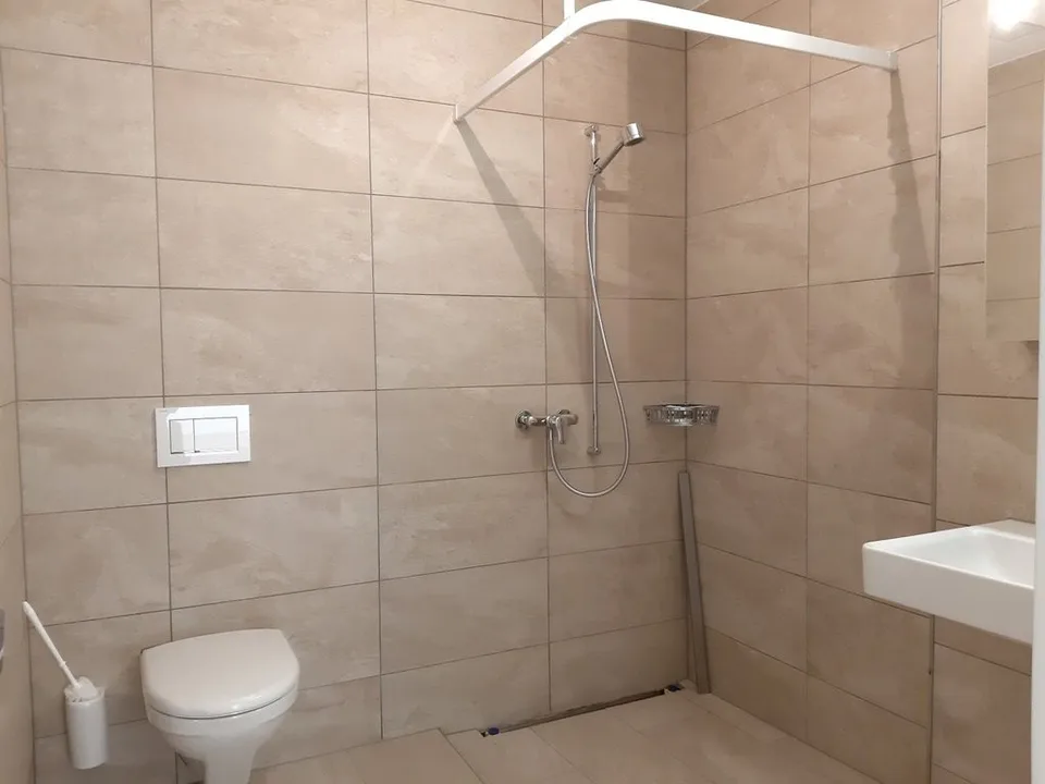 Top moderne attraktive 2.5 Zimmer-Wohnung zu vermieten – Foto 3 von 14